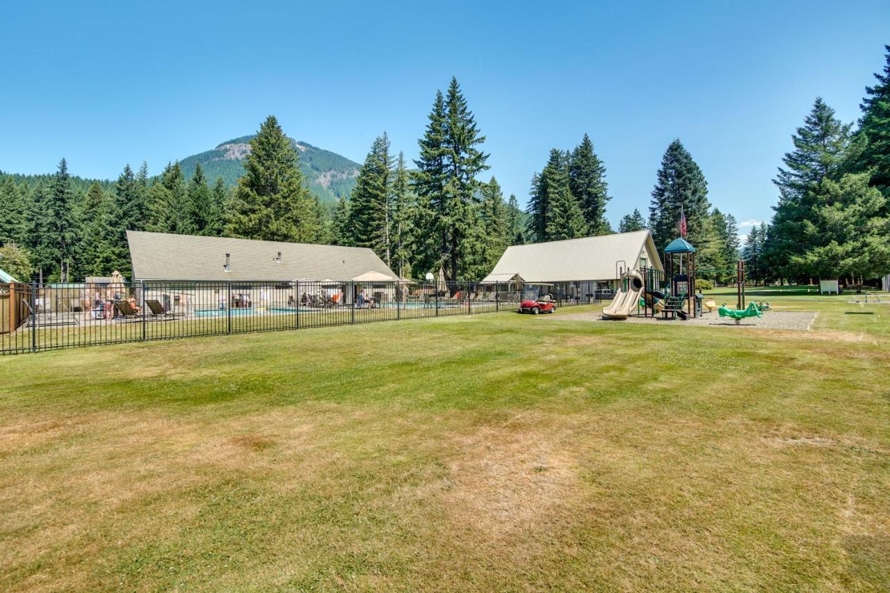Riverfront Home With Deck, Near Mount Rainier! 팩우드 외부 사진
